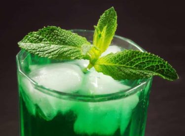Un bon sirop de menthe fait maison contre la chaleur