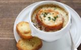 Une bonne soupe à l’oignon pour affronter l’automne