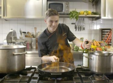 Les chefs vont trouver l’amour en cuisine