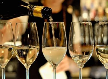 Que dites-vous d’un vernis à ongles au goût de prosecco ?