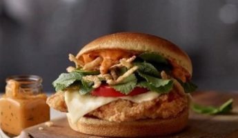 Nouveauté : McDonald’s lance un burger au kale